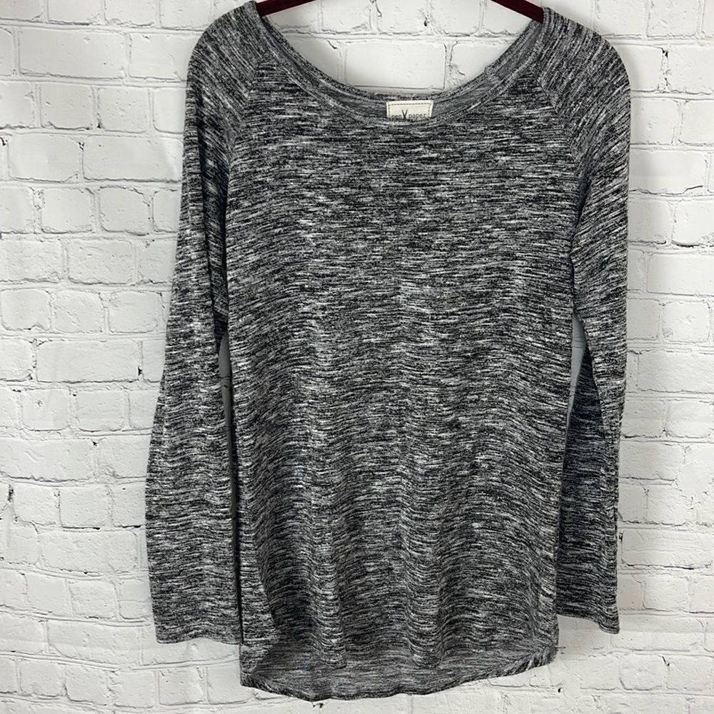 Pen Paper Gray and White Long Sleeve Shirt